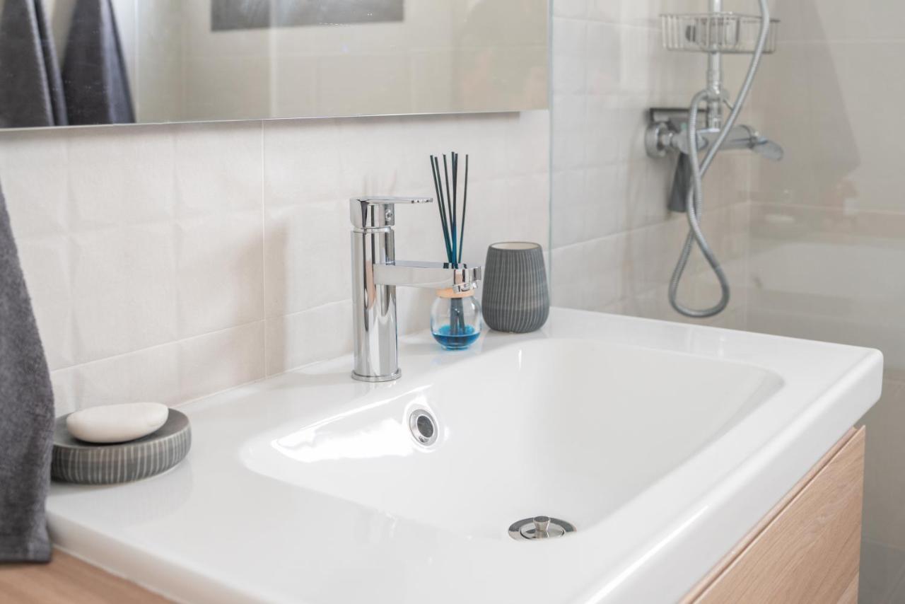 Freshly Renovated, Modern Penthouse Pueblo Evita! Apartamento *