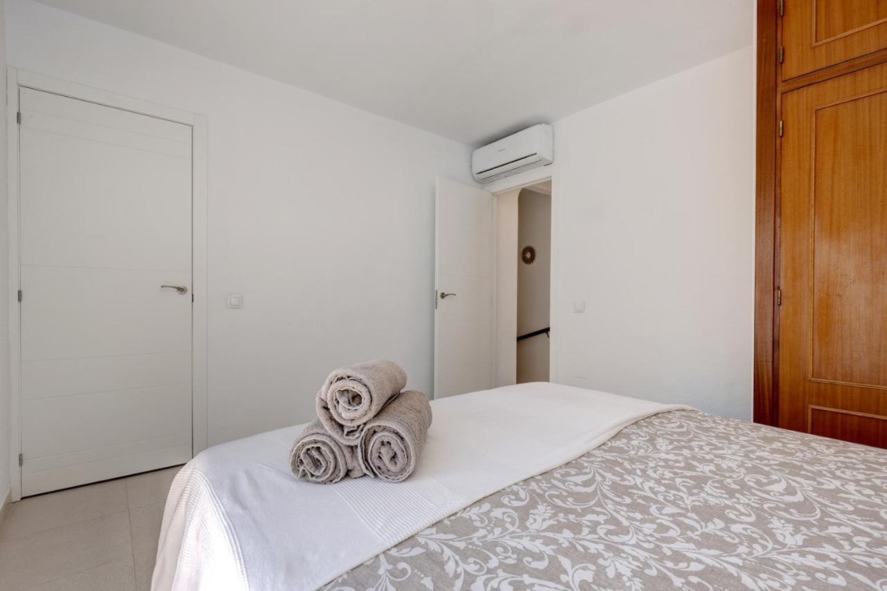 098 Traditional 2 Bed Pueblo Townhouse With Private Terrace