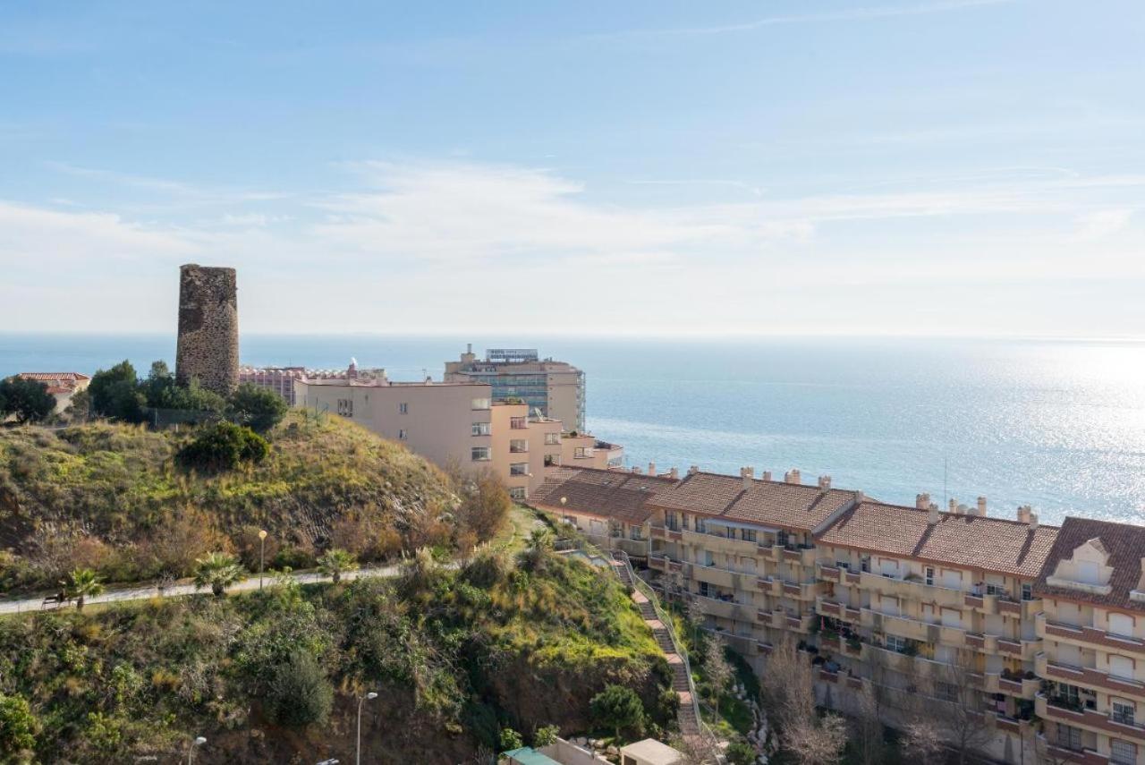 Apartment And Pool Holidays At The Grand Coloso *
