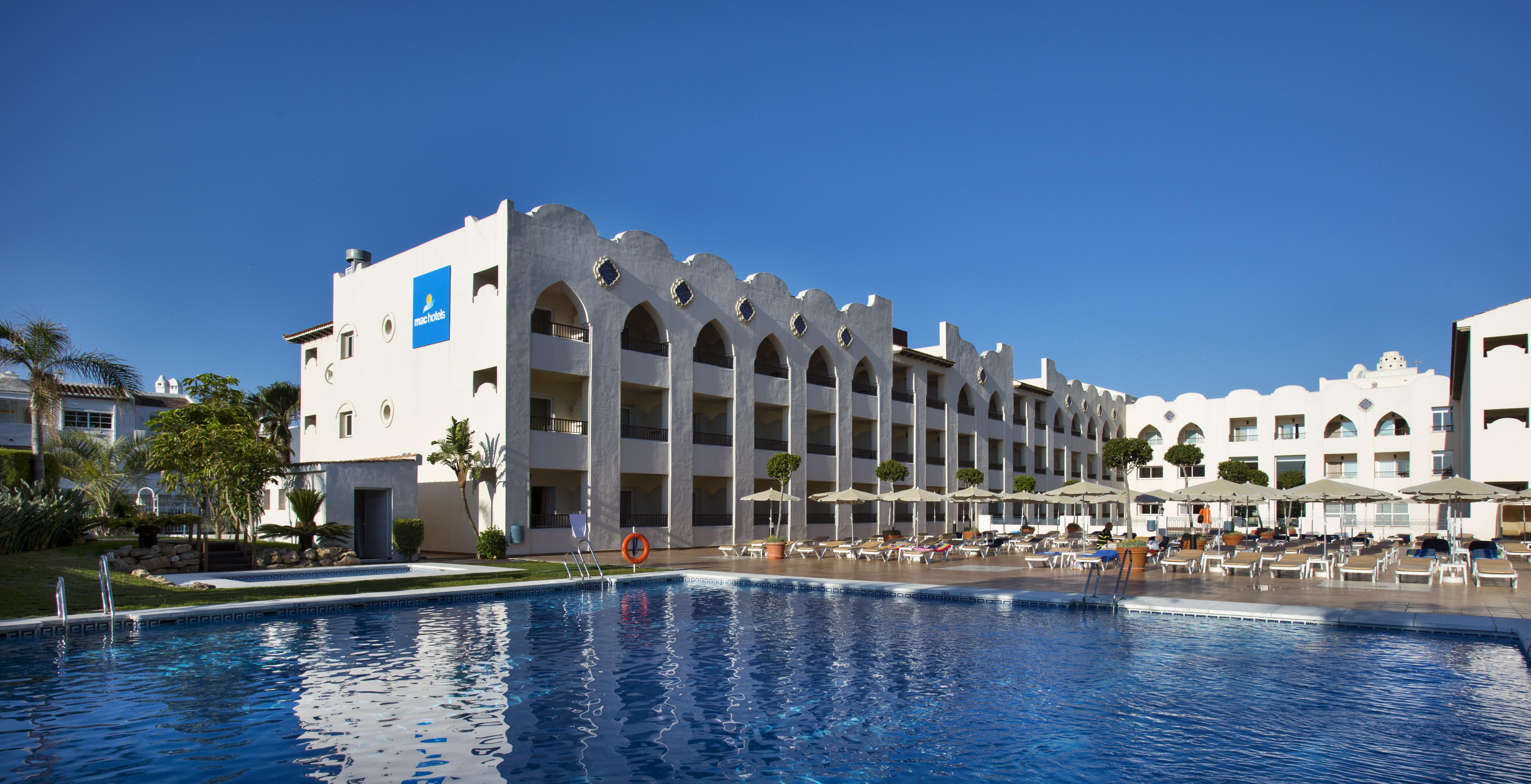 Mac Puerto Marina 4*