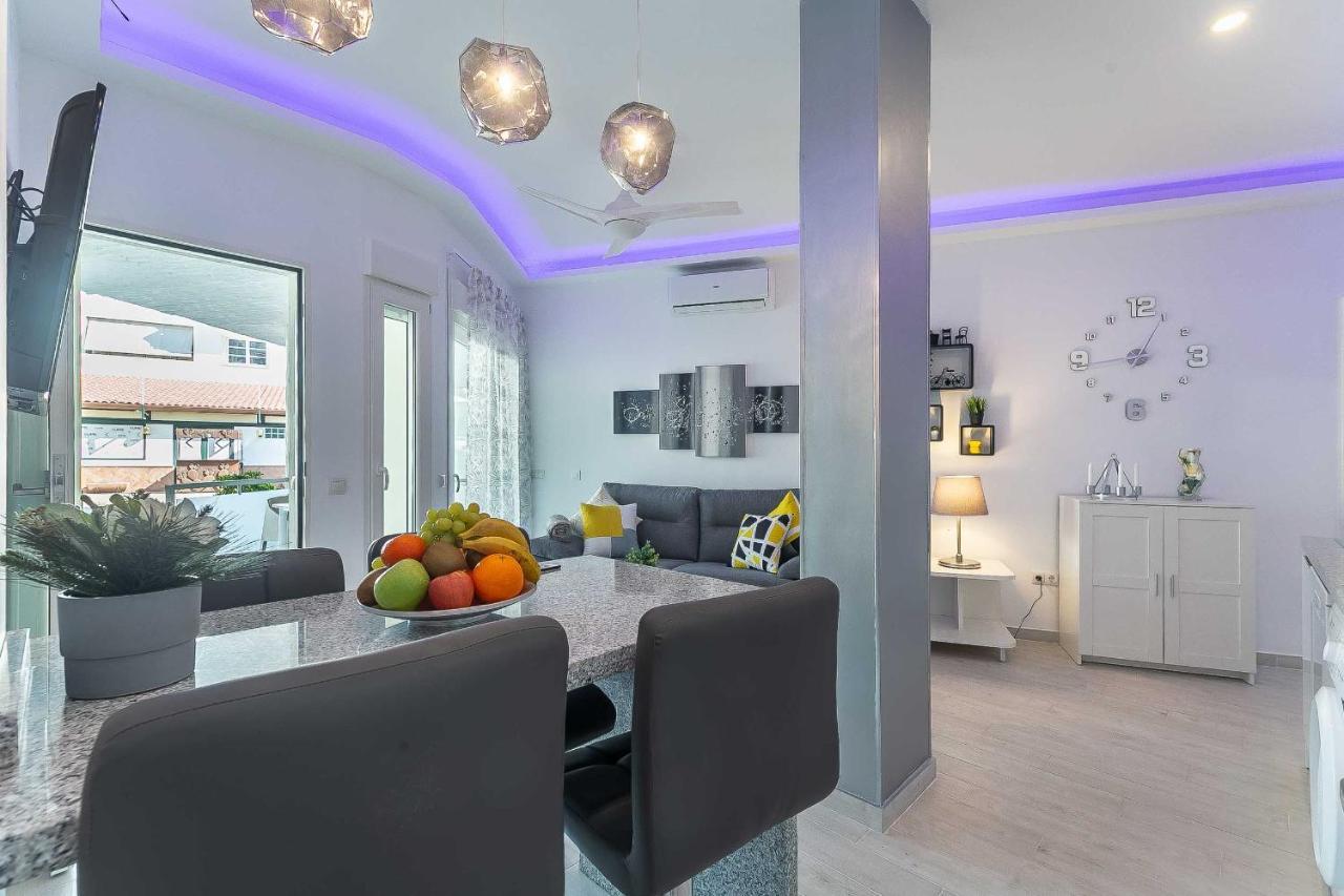 Pueblo Marinero Apt 3 *