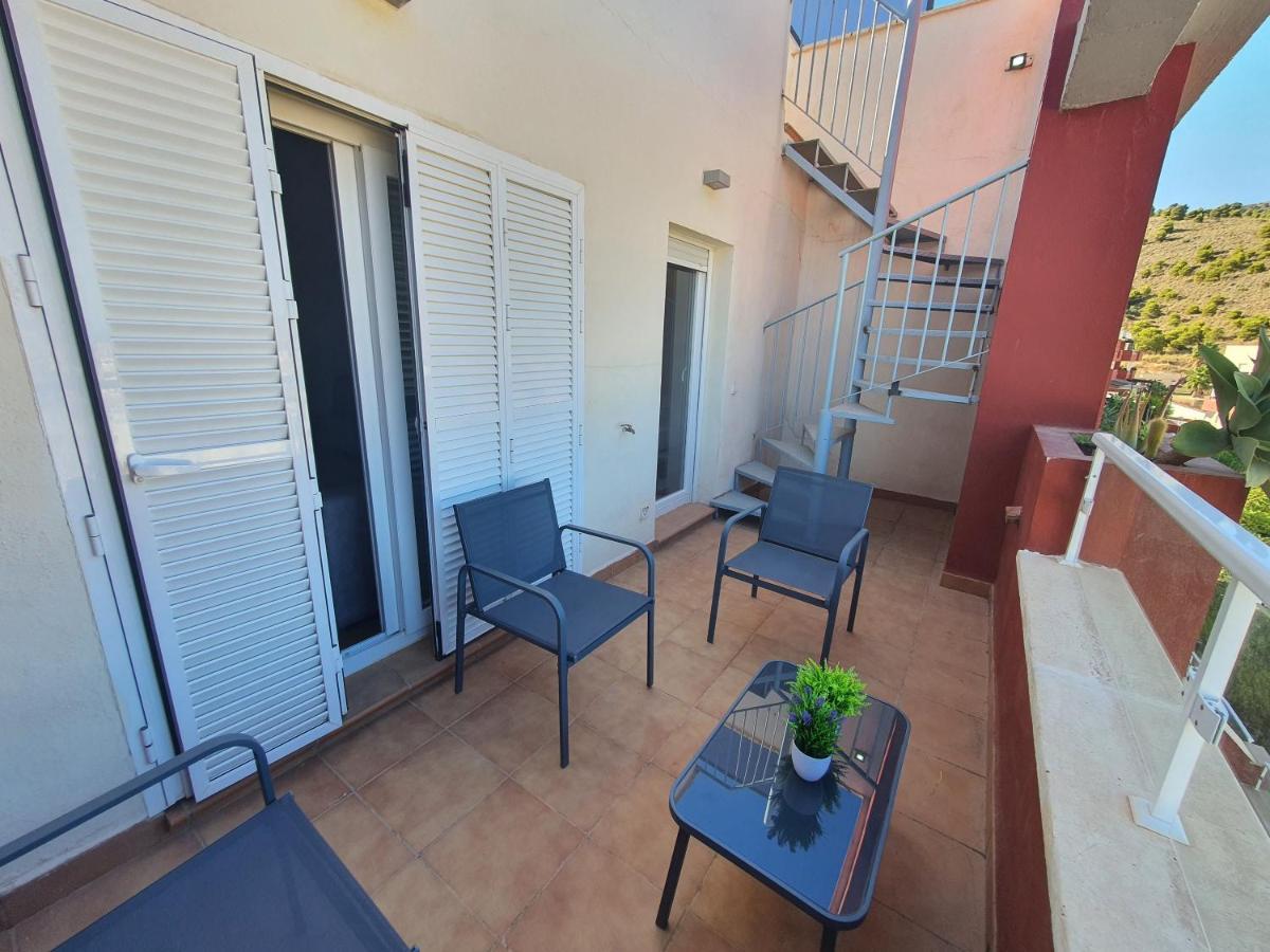 Cubo's Benalvistas Urban Love & 2 Free Parking Apartment
