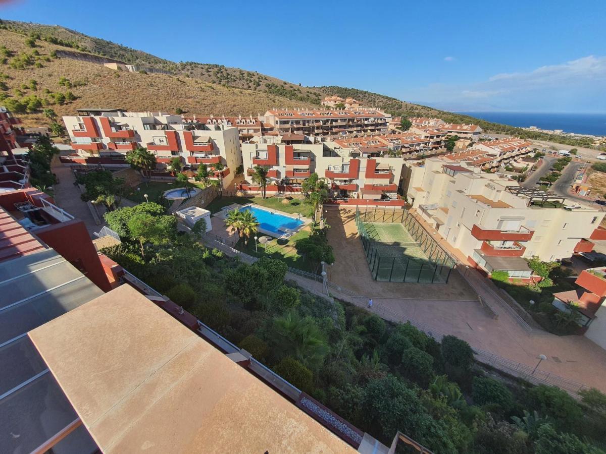Cubo's Benalvistas Urban Love & 2 Free Parking Benalmadena