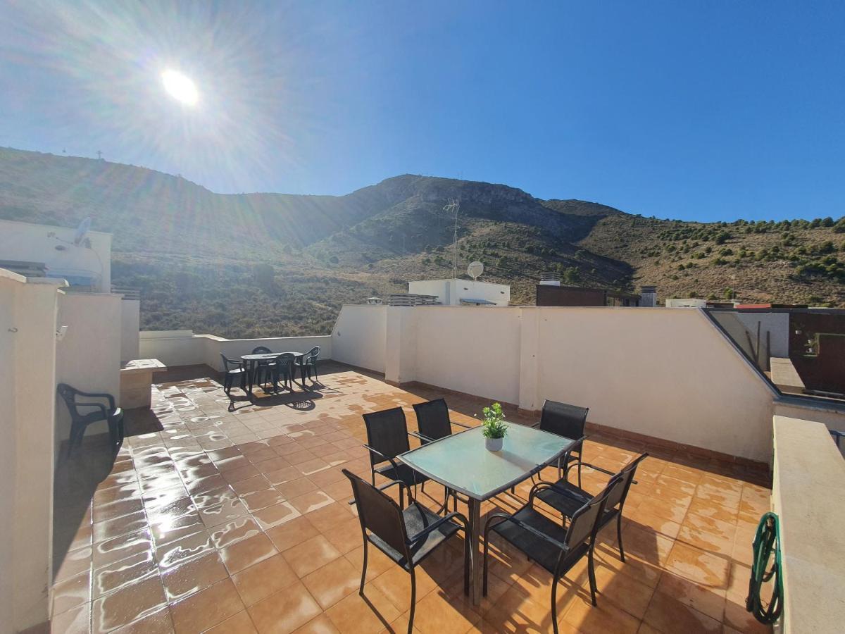 Cubo's Benalvistas Urban Love & 2 Free Parking Apartment *