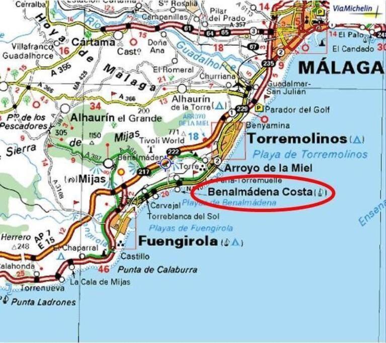 With Sea And Mountain Views En Piso Compartido 1 O 2 Personas Bed & Breakfast Benalmadena