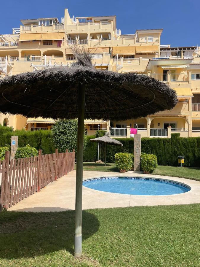 With Sea And Mountain Views En Piso Compartido 1 O 2 Personas *