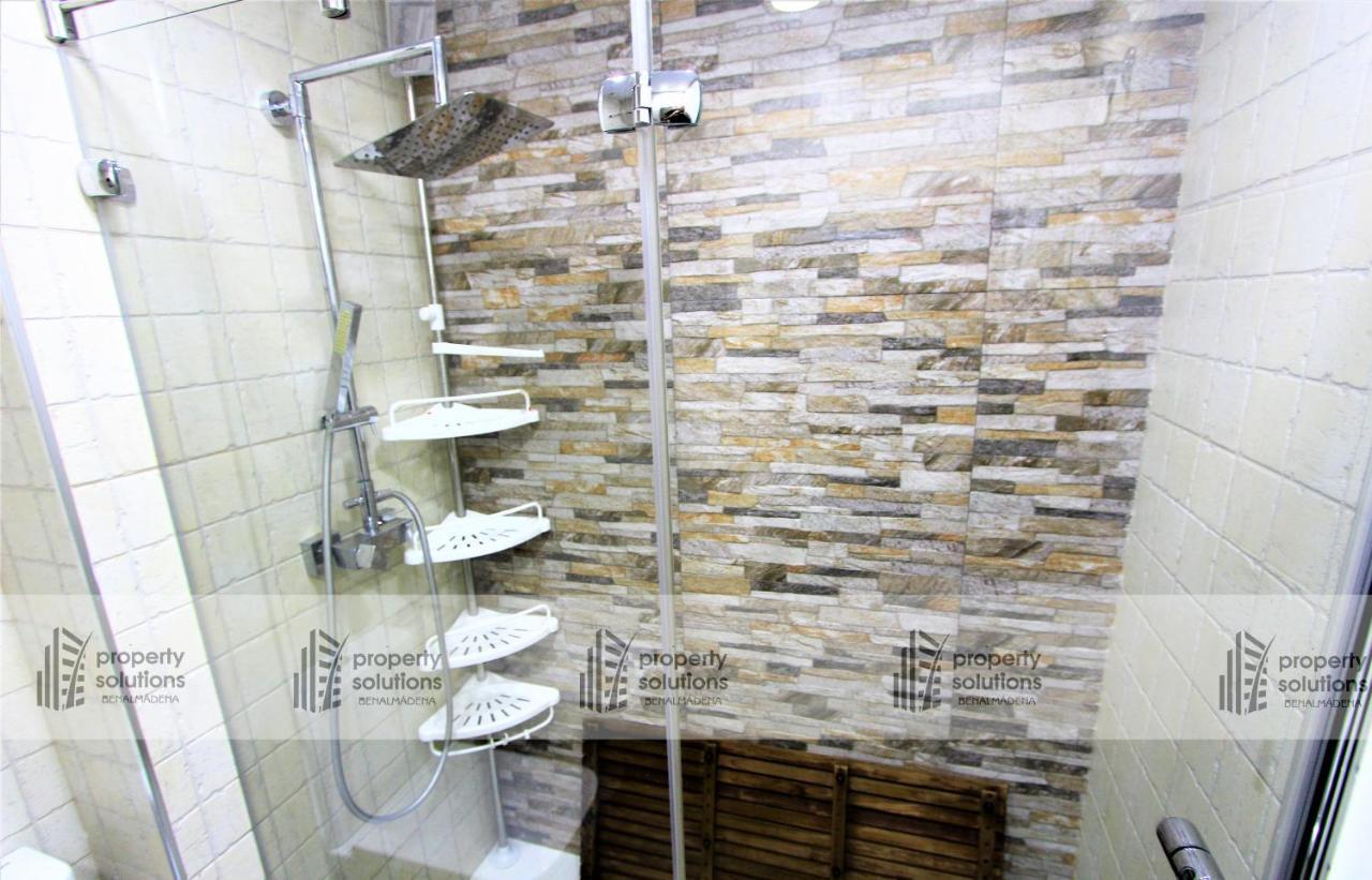 Apartamento ático Deluxe. Gran Terraza Con Vistas Panorámicas. Piscina De Temporada. Parking Gratis.