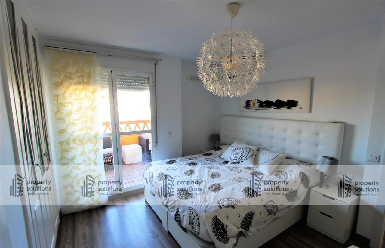 Apartamento ático Deluxe. Gran Terraza Con Vistas Panorámicas. Piscina De Temporada. Parking Gratis. Benalmádena