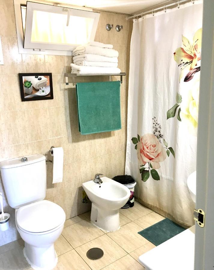 Bed & Breakfast With Sea And Mountain Views En Piso Compartido 1 O 2 Personas *