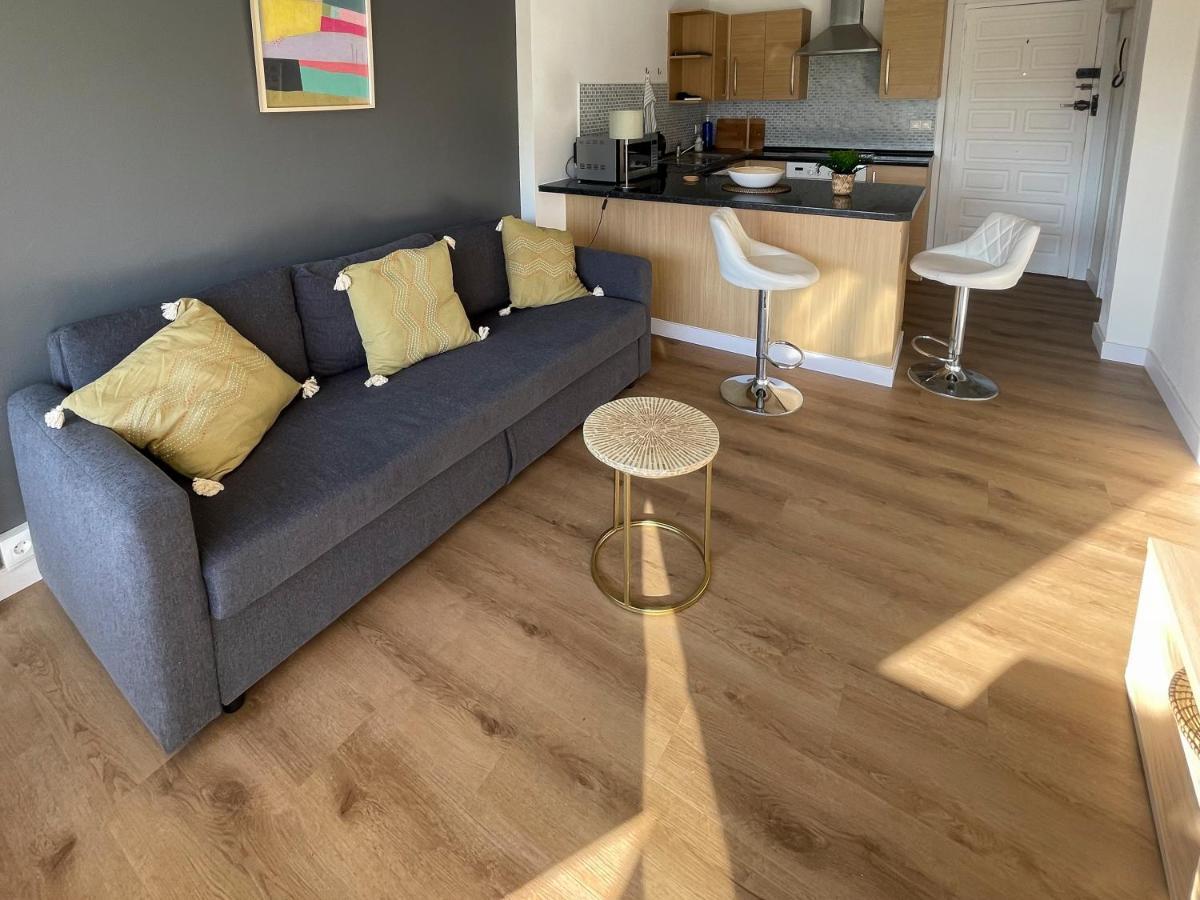 Oasis-real-apartment Beautiful Modern With Pool And Near The Apartment