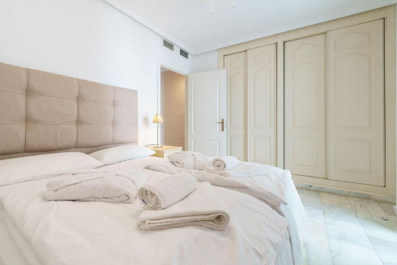 Beautiful Views Family Townhouse Steps From The Holiday home Benalmadena