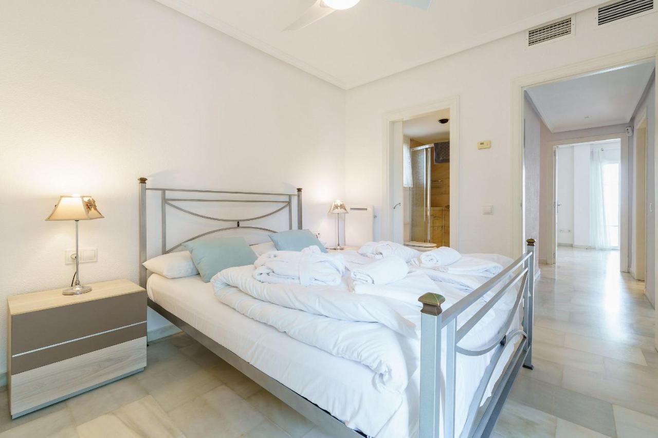 Beautiful Views Family Townhouse Steps From The