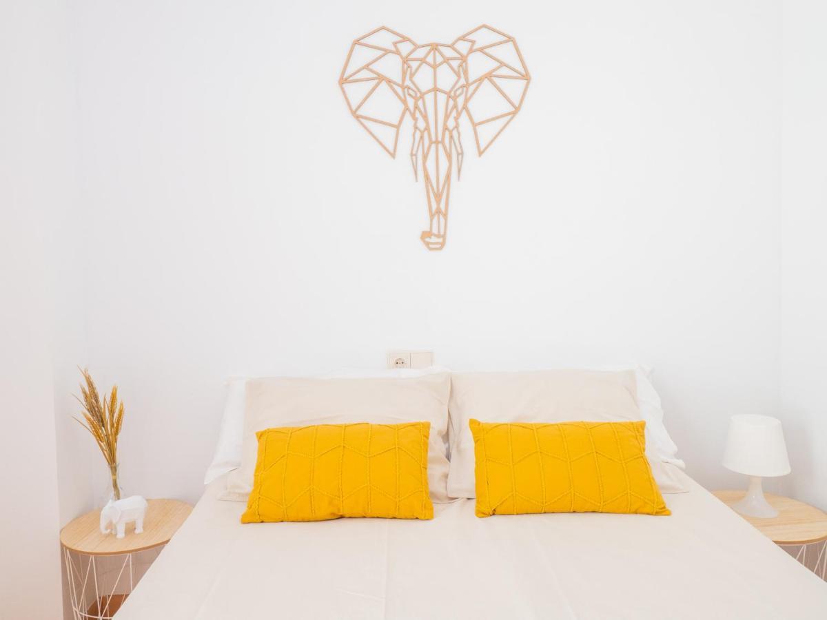 Cubo's Benalvistas Urban Love & 2 Free Parking Apartment Benalmadena