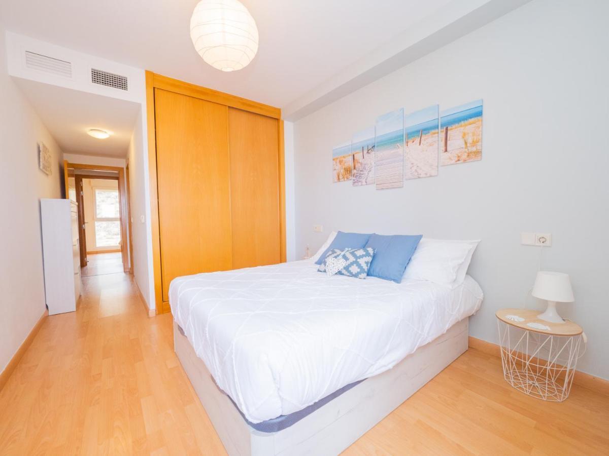 Cubo's Benalvistas Urban Love & 2 Free Parking Apartment