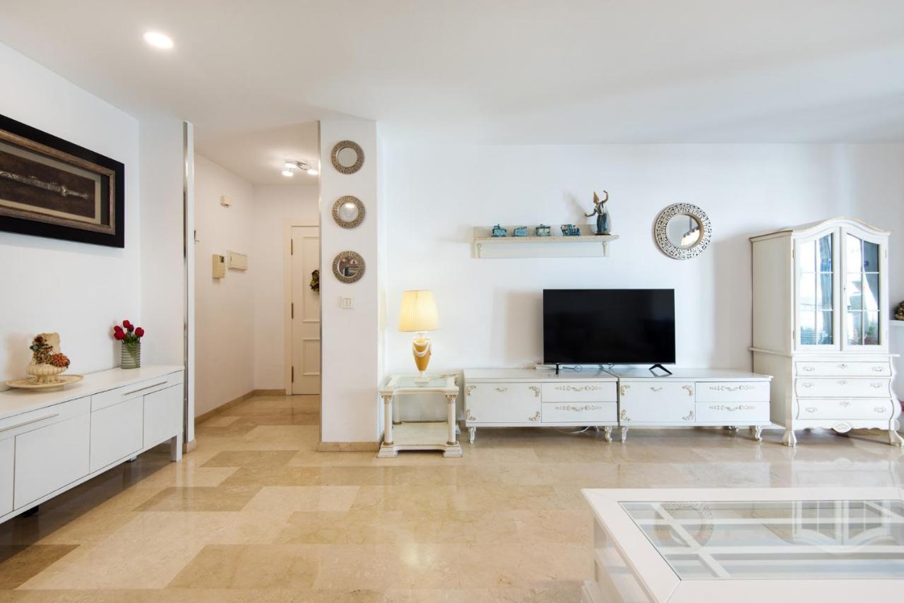 Apartment New Royal Torrequebrada 2 Pets Friendly & Ideal For Family Groups *