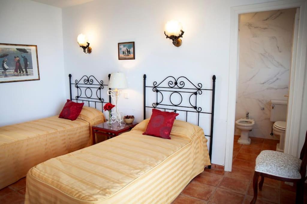 Villa Mediterranean - Sea Views & Heatable Pool Benalmádena