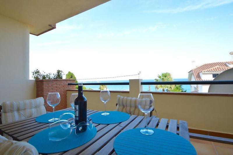 Con Vistas Al Mar Y Parking Privado Incluido