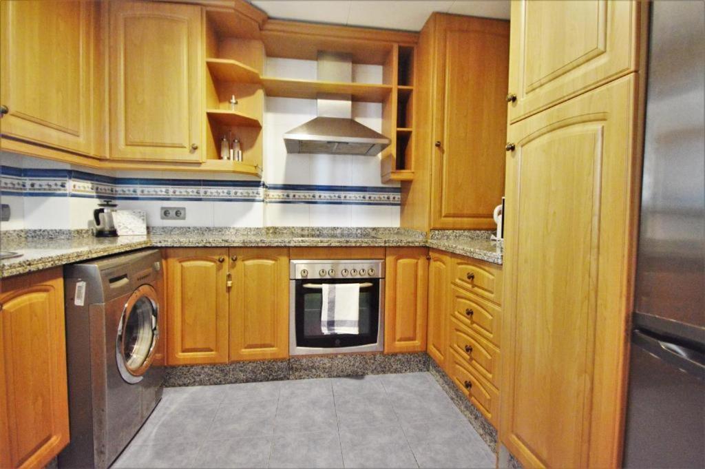 Con Vistas Al Mar Y Parking Privado Incluido Apartment *