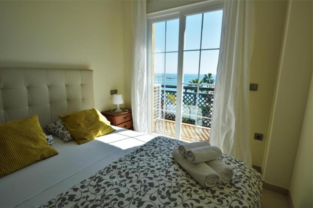 Con Vistas Al Mar Y Parking Privado Incluido Apartment Benalmádena