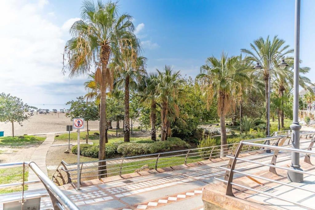 Apartment 1 Bedroom Beachfront With Spectacular Sea Views! *
