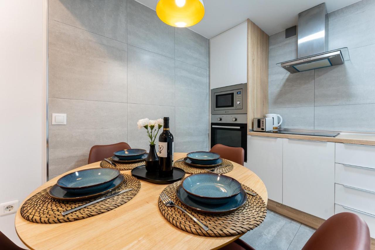 Beachfront Retreat Big Balcony And City Sea Views Apartamento