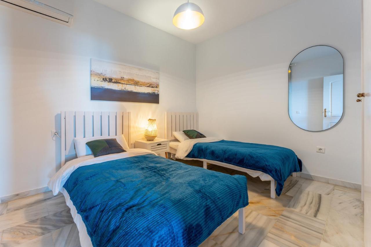 Apartamento Beachfront Retreat Big Balcony And City Sea Views *