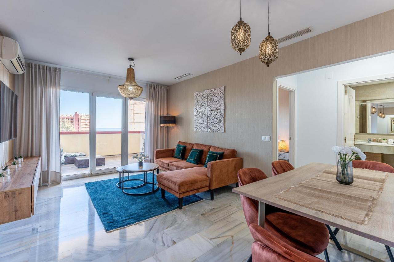 Beachfront Retreat Big Balcony And City Sea Views