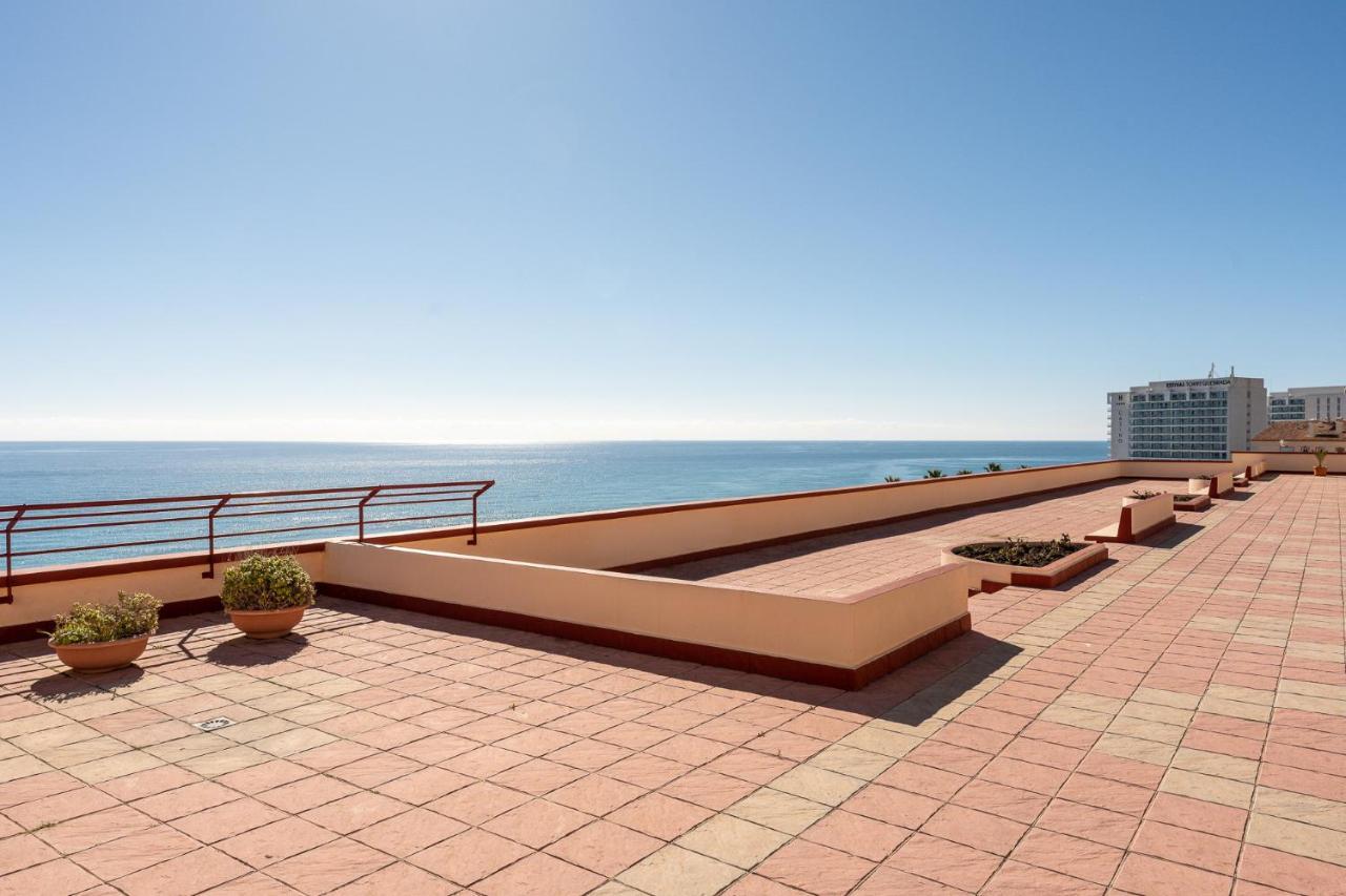 Apartamento Beachfront Retreat Big Balcony And City Sea Views *