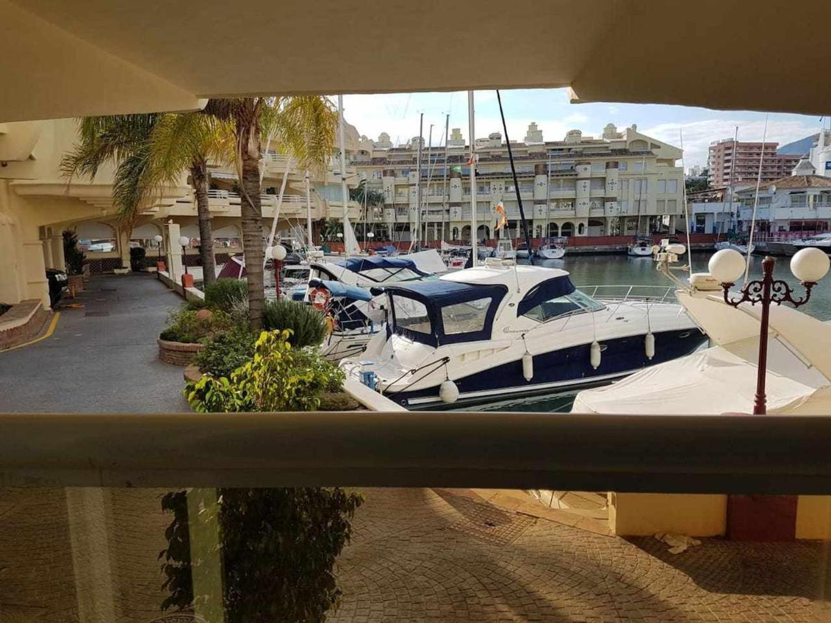 Lujoso En De La Isla De Puerto Marina *