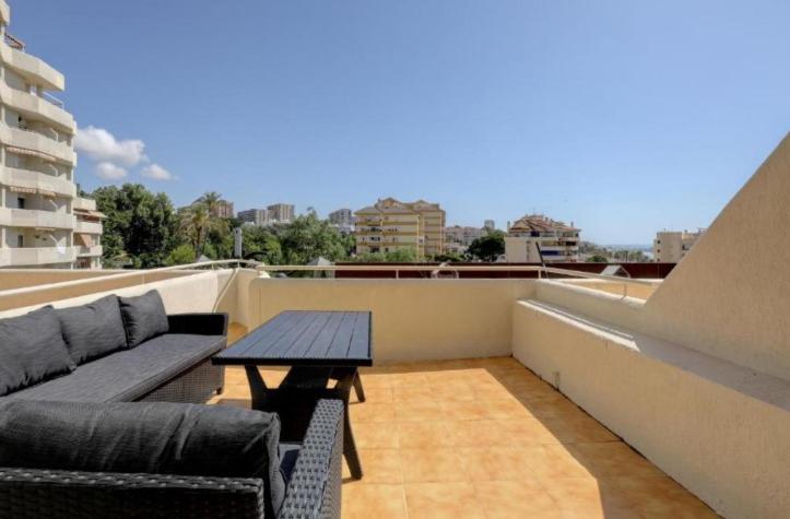 El Estudio De La Playa Benalbeach 324 Gran Terraza Vistas Al Mar Benalmadena