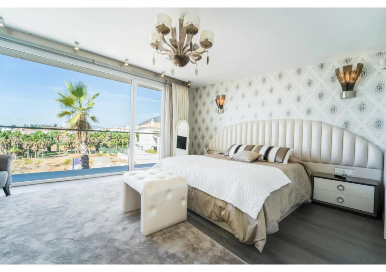 Villa El Higueron Con Vistas Al Mar Benalmadena