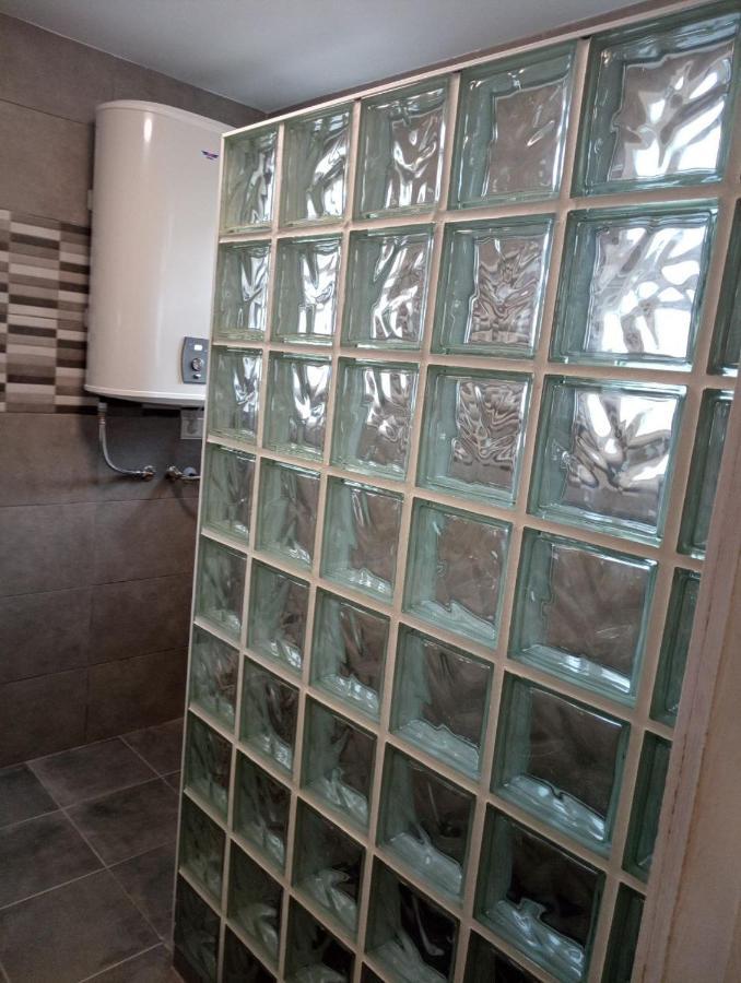 Apartamento De Cinco Plazas En Recinto Muy Tranquilo Cerca Del Mar *