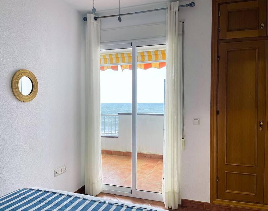 A Mare, Primera Linea De Playa Apartment