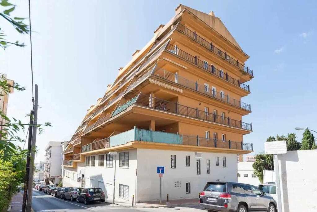 Quintana Apartamento Junto A Puerto Marina Apartment