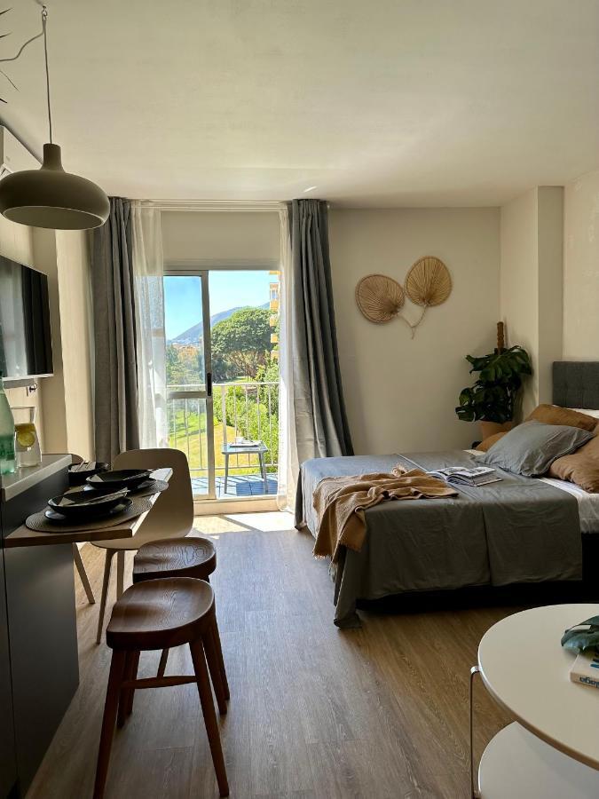 Minerva Estudio La Biznaga , And Pool Apartment Benalmadena