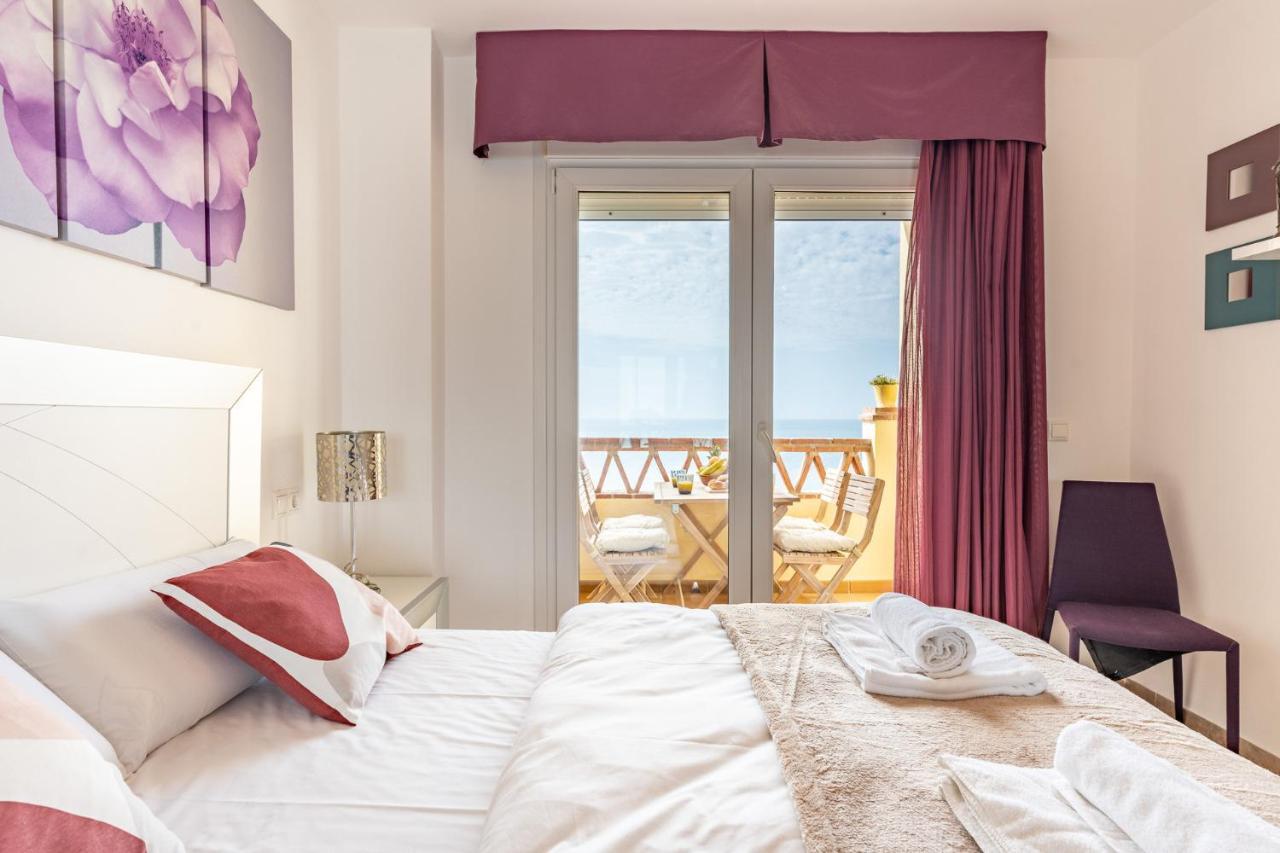 Spectacular Sea Views Parking And Pool Apartment