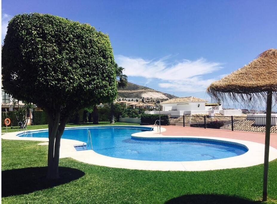 3 Bedroom Semi Detached With Stunning Views! *