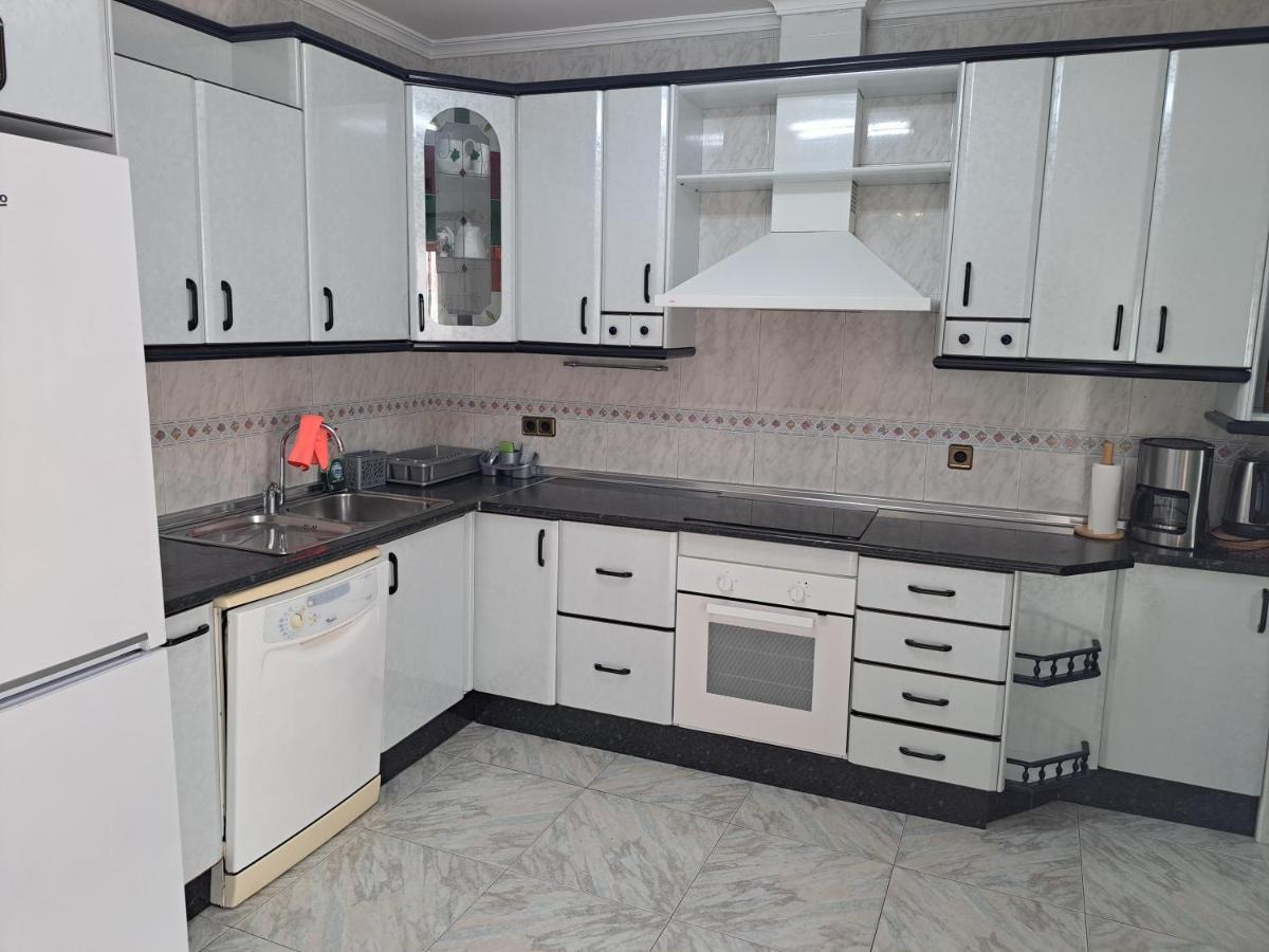 Spacious In Noelia With Private Pool, Garden & Parking Ferienhaus *