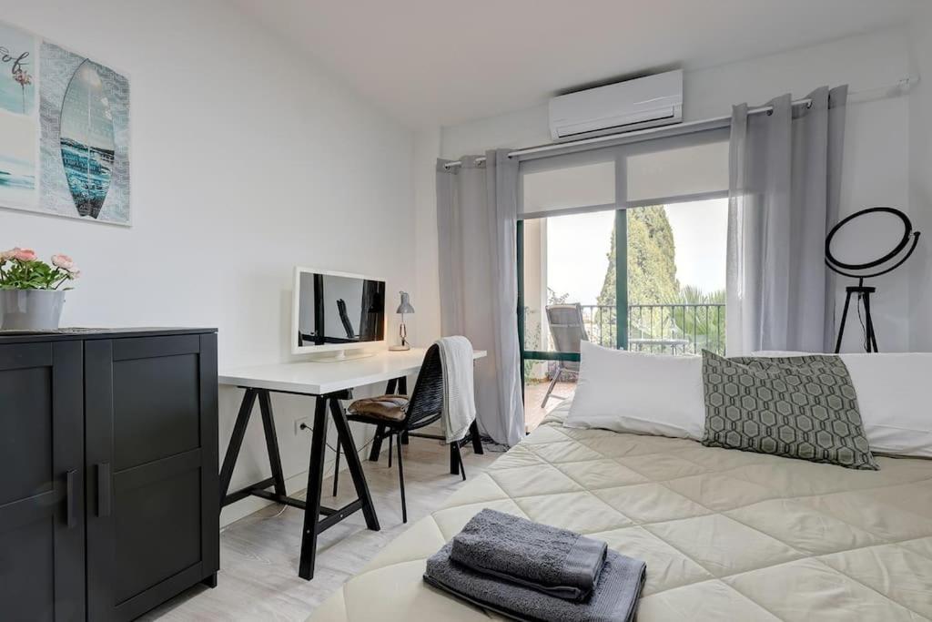 3 Bedroom Semi Detached With Stunning Views! Apartment *