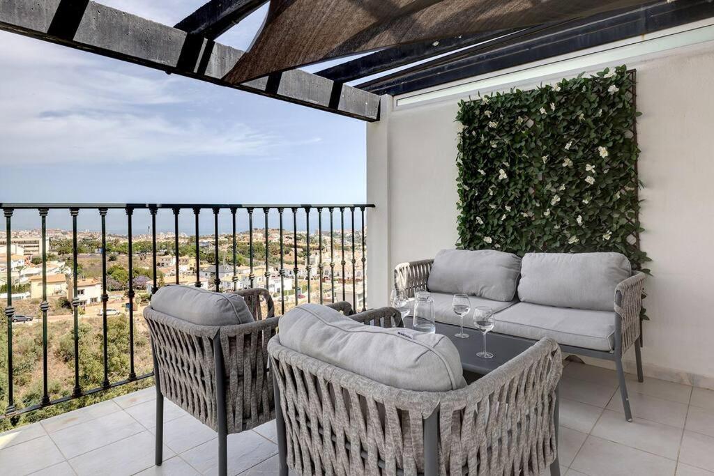Apartment 3 Bedroom Semi Detached With Stunning Views!
