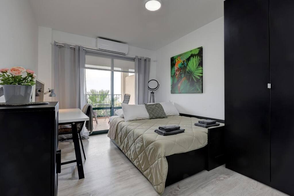 3 Bedroom Semi Detached With Stunning Views! Apartment *
