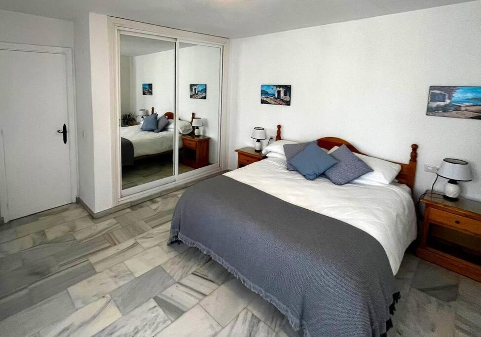1 Bed With Mountain Views Apartment