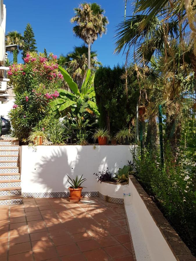 Deluxe Athos 50 Mp Garden Patio Golf & Guest house *