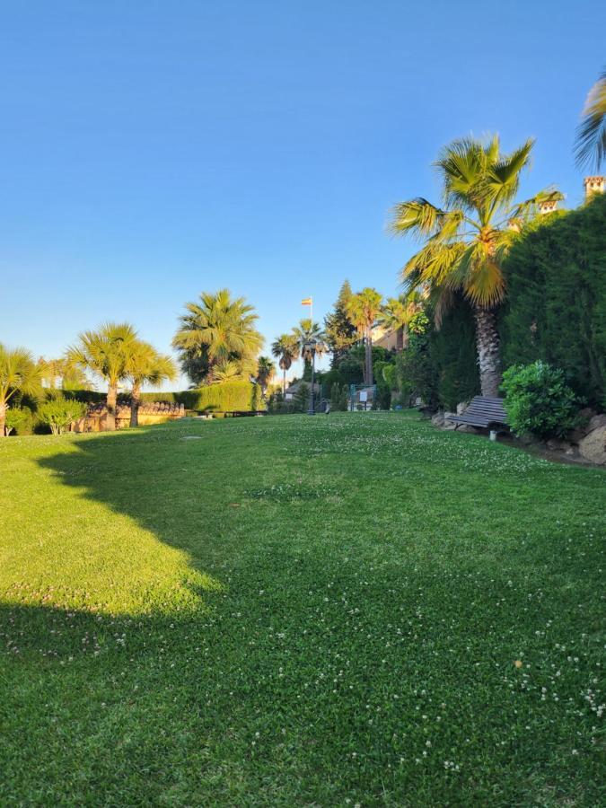 Guest house Deluxe Athos 50 Mp Garden Patio Golf & *