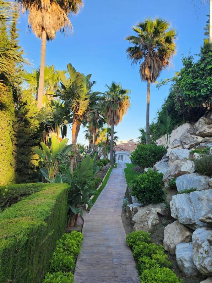 Deluxe Athos 50 Mp Garden Patio Golf & Guest house