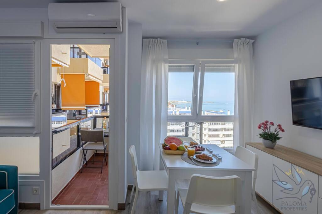 Aloha Playa With Sea Views In Front Of The