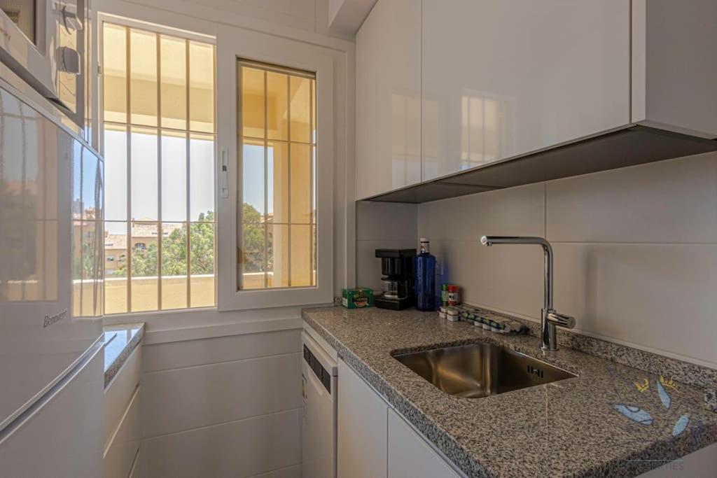Apartment Aloha Playa With Sea Views In Front Of The Benalmadena