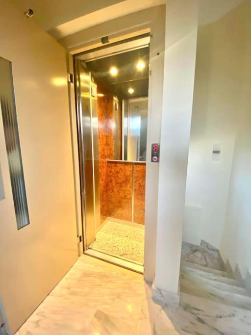 Villa Family In Private Urbanisation With Large Community Pool Benalmadena