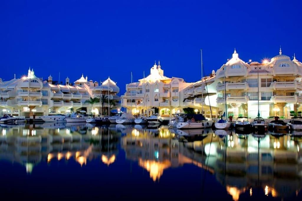 Family In Private Urbanisation With Large Community Pool * Benalmadena