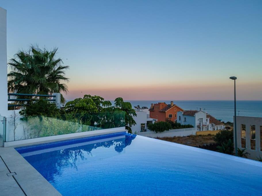 Higueronrentals Palm Springs Benalmadena
